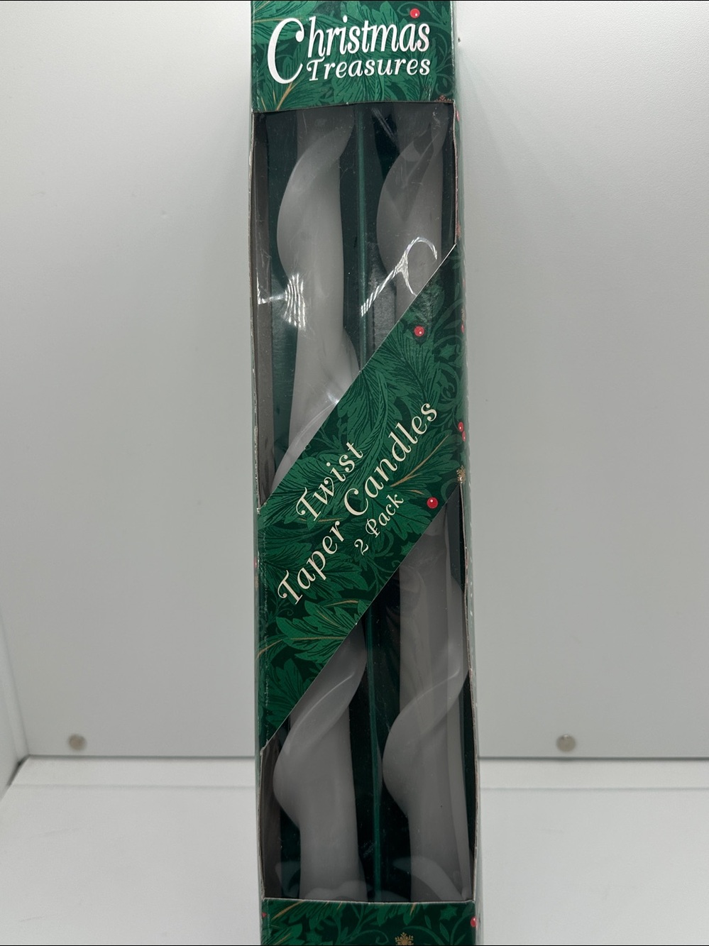 Vintage Christmas Treasures Twist Taper 12” Candles pack of 2
Made in Hong Kong - Picture 10 of 10